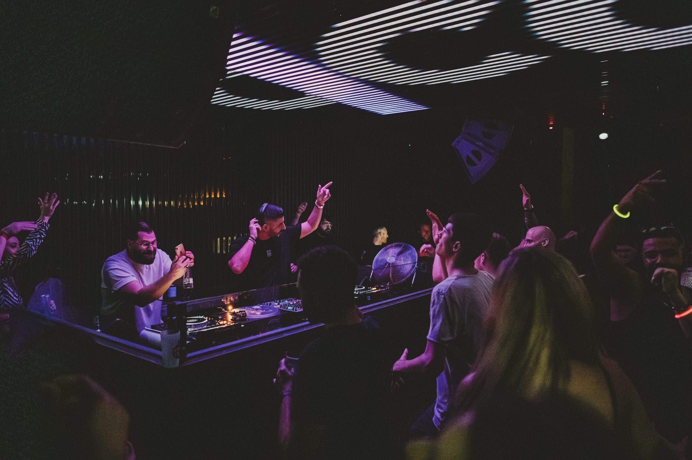 Martin OCCO playing to a packed club floor